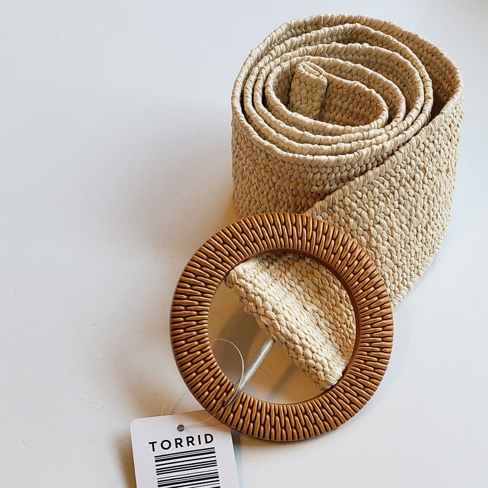 Stretchy woven belt